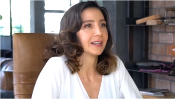 Μαρία Ελένη Λυκουρέζου: «Όταν πέθανε η μητέρα μου εξαφανίστηκαν όλοι»