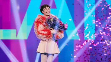 Eurovision: Μεγάλη νικήτρια η Ελβετία - Το non-binary Nemo, το σπασμένο τρόπαιο και η αποθέωση στο Twitter