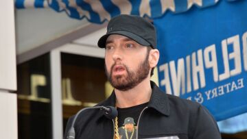 'Εμινεμ: Ανάμεικτα συναισθήματα, έγραψε ο ετεροθαλής αδερφός του για τον θάνατο της μητέρας τους