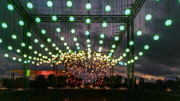 Πάρκο Σταύρος Νιάρχος: Χριστούγεννα με φωτιστικές εγκαταστάσεις, αγορά και ταινίες