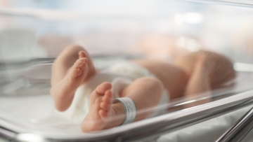 Ερευνάται πιθανό κύκλωμα με εμπόριο βρεφών στον Βόλο 