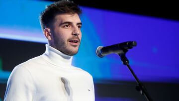 Φώτης Ιωαννίδης: «Ευχαριστώ την κοπέλα μου, τι έχει ακούσει κι αυτή...» - Δείτε βίντεο