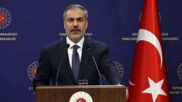 Χακάν Φιντάν: Μια νέα εποχή ξεκίνησε στη Συρία, θα συνεχίσουμε τις προσπάθειες για την επιστροφή των Σύρων