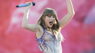 Τέιλορ Σουίφτ: Αυλαία έριξε το Eras Tour με εισπράξεις 2 δις 