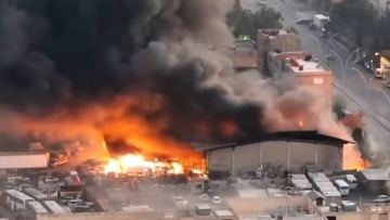 Συρία - Politico: Oι ΗΠΑ σφυροκοπούν τα στρατόπεδα του ISIS μετά τη φυγή του Άσαντ