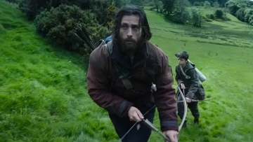 28 Years Later: Κυκλοφόρησε το τρέιλερ με τους Ρέιφ Φάινς και Άαρον Τέιλορ Τζόνσον 