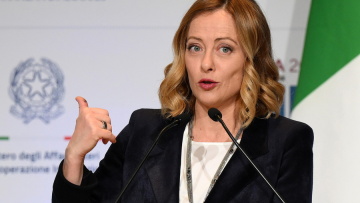 Δεν θα ντραπούμε ποτέ γι΄αυτό που είμαστε, λέει η Μελόνι στους Αμερικανούς συντηρητικούς