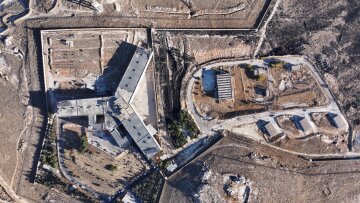 Συρία: Τα Λευκά Κράνη ζητούν τη βοήθεια του ΟΗΕ για να εντοπίσουν τις «μυστικές φυλακές» του Άσαντ