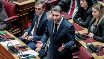 ΠΑΣΟΚ: Πενθήμερη επίθεση για τον προϋπολογισμό, με έμφαση στις τράπεζες