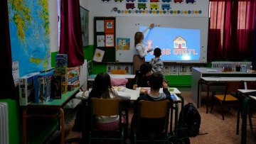 AP: Η Φουρνά Ευρυτανίας είναι ένα χωριό που εξαφανίζεται αλλά έχει αποφασίσει να μείνει στον χάρτη