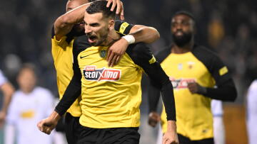 Λαμία - ΑΕΚ 0-1: Έπιασε κορυφή με Μήτογλου η Ένωση - Δείτε το γκολ 