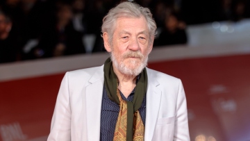 Ίαν ΜακΚέλεν: Υπάρχει αρκετή πρωτότυπη τέχνη γύρω μας για να μην χρειαζόμαστε την Τεχνητή Νοημοσύνη