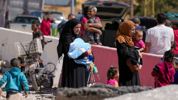  Ποιοι φοβούνται το νέο καθεστώς στη Συρία και εγκαταλείπουν τη χώρα - Αγωνία για νέα μεταναστευτική κρίση 