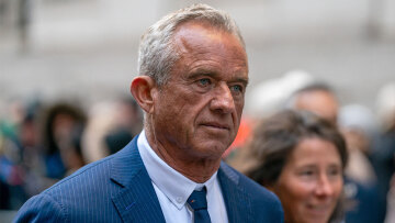 Ρόμπερτ Κένεντι Τζούνιορ VS εμβολίων και Ozempic