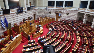 «Ναι» από ΝΔ, ΠΑΣΟΚ, ΣΥΡΙΖΑ, Ελληνική Λύση και Νέα Αριστερά στην  αναστολή της κρατικής χρηματοδότησης στους «Σπαρτιάτες»