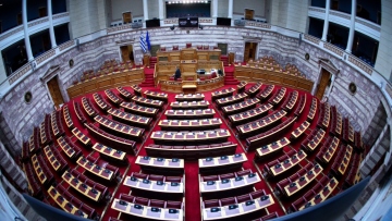 Τι ισχύει με την ρύθμιση που εξαιρεί στελέχη του ΔΕΔΔΗΕ από την αυτόφωρη διαδικασία για υποθέσεις εμπρησμού 