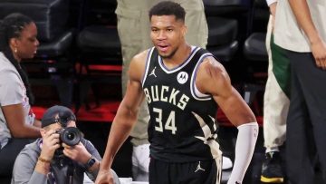 «Το NBA προετοιμάζεται για την αποχώρηση του Γιάννη Αντετοκούνμπο από τους Μπακς», ανέφερε Αμερικανός δημοσιογράφος 