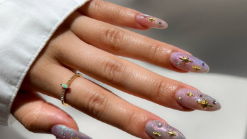 Τα πιο ωραία μανικιούρ με χρυσές λεπτομέρειες για τις εορταστικές εξόδους