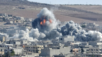 Το Ισραήλ βομβάρδισε δυο στρατιωτικές βάσεις στην κεντρική Συρία 