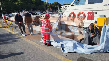 Νέα τραγωδία με μετανάστες ανοιχτά της Ρόδου - Εντοπίστηκαν 8 σοροί, δύο με τρία μικρά παιδιά μεταξύ τους