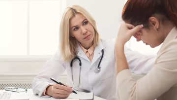 Στο σπίτι θα παραλαμβάνουν τα ακριβά φάρμακα 120.000 πολίτες – Από πότε ξεκινά το μέτρο