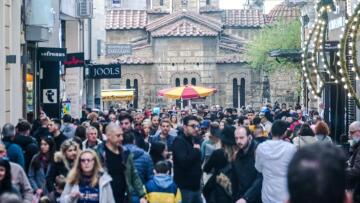 Ωράριο σούπερ μάρκετ σήμερα (29/12): Τι ώρα κλείνουν τα μαγαζιά - Το εορταστικό ωράριο των καταστημάτων