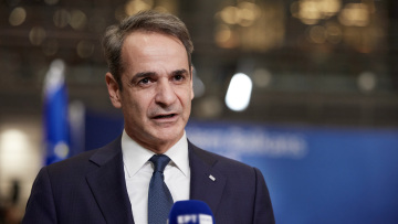 Στο Κάιρο για την τριμερή Ελλάδας, Κύπρου, Αιγύπτου ο Μητσοτάκης - Στο επίκεντρο η ηλεκτρική διασύνδεση