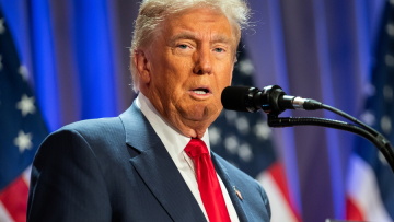 CNN: Ο Τραμπ εξετάζει κήρυξη εθνικής οικονομικής έκτακτης ανάγκης για να επιβάλει νέους δασμούς