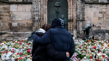 Τρομοκρατική επίθεση στο Μαγδεμβούργο: Απαντήσεις για τα κενά ασφαλείας που έφεραν την τρομοκρατική επίθεση ζητούν οι Γερμανοί