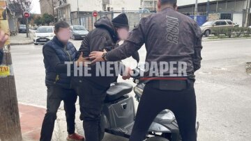 Βόλος: Αυτοκίνητο παρέσυρε ΑμεΑ με αμαξίδιο και τον εγκατέλειψε