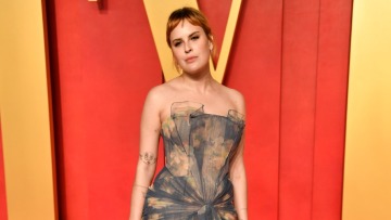 Ταλούλα Γουίλις: Ανακοίνωσε τον αρραβώνα της με τον μουσικό Τζάστιν Άσι