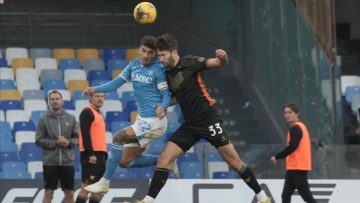 Serie A: Ο Ρασπαντόρι «λύτρωσε» τη Νάπολι, 1-0 την Βενέτσια έπιασε την Αταλάντα στην κορυφή