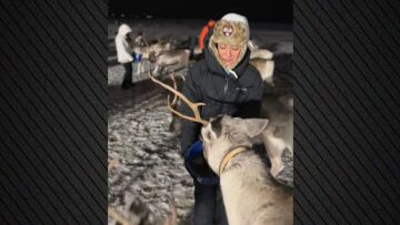 Ευγενία Σαμαρά: Κάνει βόλτα στη Νορβηγία με έλκηθρο που σέρνουν τάρανδοι 