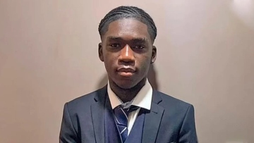 Ντουμπάι: Παραδόθηκε ο 18χρονος Βρετανός που είχε κάνει συναινετικό σεξ με 17χρονη – Θα μείνει στη φυλακή για ένα χρόνο