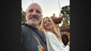 Φωτογραφίες: Στο Βιετνάμ ταξίδεψαν ο Νίκος Μουτσινάς και η Ζέτα Μακρυπούλια