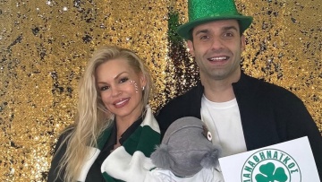 Βίκυ Κάβουρα - Γιώργος Τζαβέλλας: Ποζάρουν αγκαλιά με την έξι μηνών κόρη τους