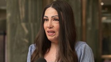 Ιωάννα Παλιοσπύρου: Ακόμα και σήμερα, η γυναίκα που μου έριξε βιτριόλι με κοιτάει στα μάτια με υπεροψία