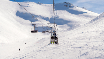 Ρεκόρ επισκεπτών στα χιονοδρομικά κέντρα της Ελλάδας - Πάνω από 15.000 άτομα ημερησίως στα Καλάβρυτα
