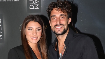 Μαριαλένα Ρουμελιώτη για Σάκη Κατσούλη: Οργανώσαμε τον γάμο μέσα σε 20 μέρες, μόλις μάθαμε ότι είμαι έγκυος, αποφασίσαμε να παντρευτούμε
