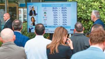 Εκλογικός νόμος: Τι σκέφτεται η κυβέρνηση, τι θέλει το ΠΑΣΟΚ, τι δείχνουν οι αριθμοί