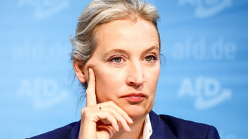 O παππούς Ναζί, η σύζυγος από τη Σρι Λάνκα: Αλίς Βάιντελ, το «μετριοπαθές» πρόσωπο της γερμανικής ακροδεξιάς