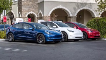 Το Τορόντο σταματά να παρέχει οικονομικά κίνητρα για αγορά Tesla μετά τους δασμούς Τραμπ 