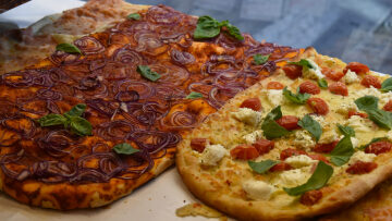 Pizza al taglio: Οι κορυφαίες διευθύνσεις στη Ρώμη για ένα κόμματι πίτσα στο χέρι 