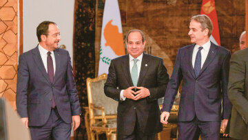 Διπλωματικό πόκερ μετά την πτώση Άσαντ στη Συρία: Μέτωπο της Αθήνας απέναντι στον Ερντογάν με Ισραήλ, Αίγυπτο, Κύπρο και Λίβανο 