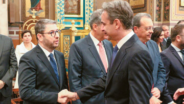 ΠΑΣΟΚ: Τα «ναι», τα «όχι» και τα «ίσως»  για την προεδρία 