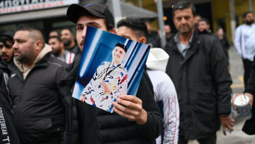 Βέροια: Αναβλήθηκε η δίκη του αστυνομικού για τον θάνατο του 16χρονου Κώστα Φραγκούλη