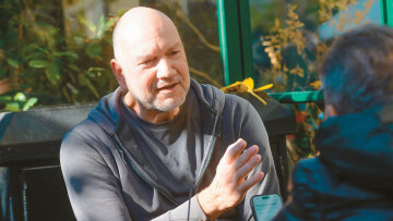 Ο Στάθης Καλύβας στον Δανίκα: «Γιατί διαλύθηκε ο ΣΥΡΙΖΑ μέσα σε μια δεκαετία»