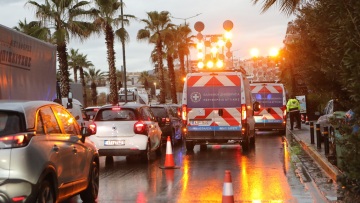 Κίνηση στους δρόμους: Παραμένει στο «κόκκινο» ο Κηφισός, καλύτερη εικόνα σε Καρέα και Πειραιά