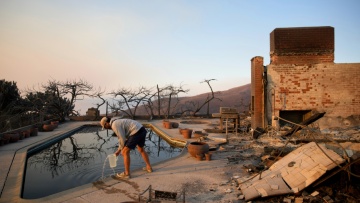 Λος Άντζελες: Πότε αναμένεται να επιστρέψουν στα σπίτια τους όσοι τα εγκατέλειψαν εσπευσμένα λόγω των πυρκαγιών 