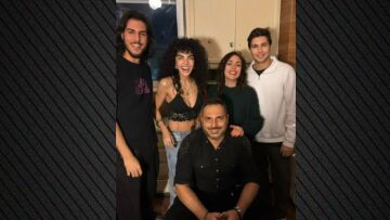 Μαρία Σολωμού - Σάννυ Χατζηαργύρη: Επέστρεψαν στο σπίτι των «Singles» 17 χρόνια μετά